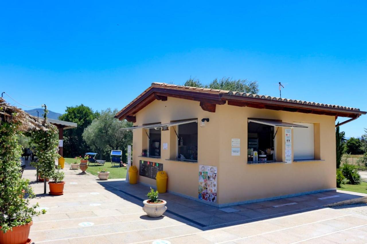 Agriturismo Il Casale Di Monica Rivotorto Buitenkant foto
