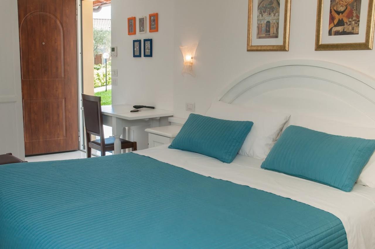 Agriturismo Il Casale Di Monica Rivotorto Buitenkant foto