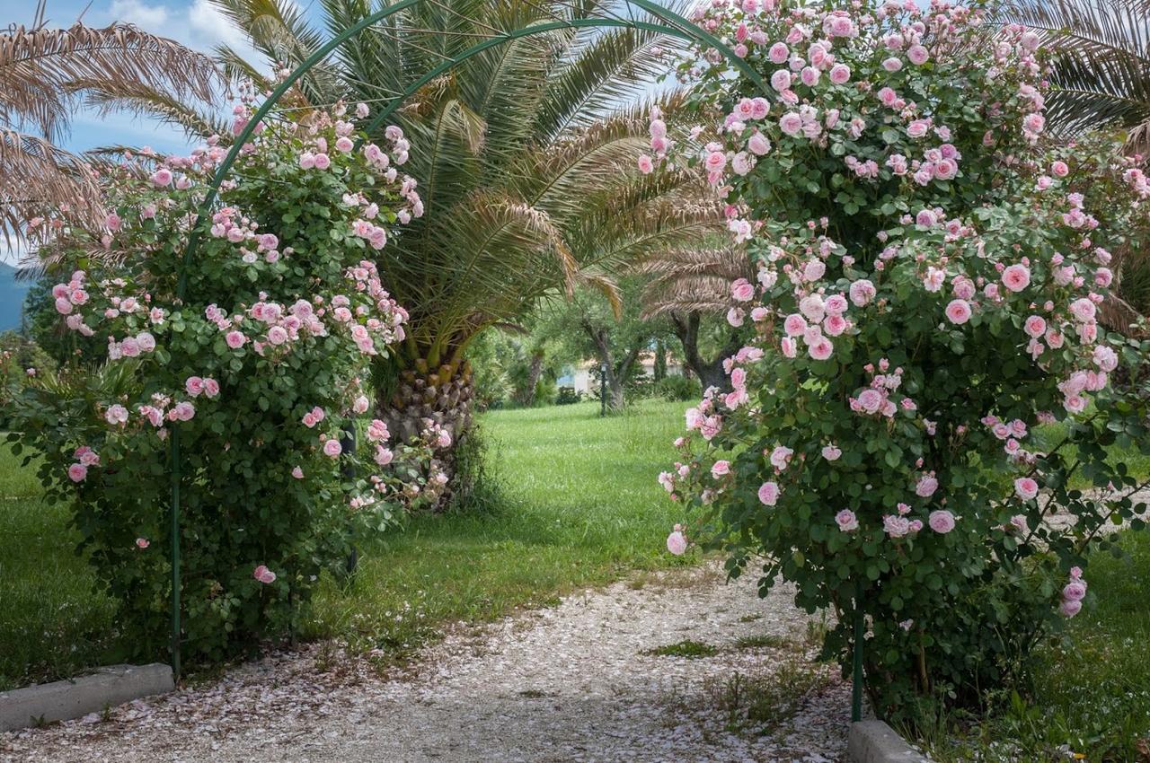 Agriturismo Il Casale Di Monica Rivotorto Buitenkant foto
